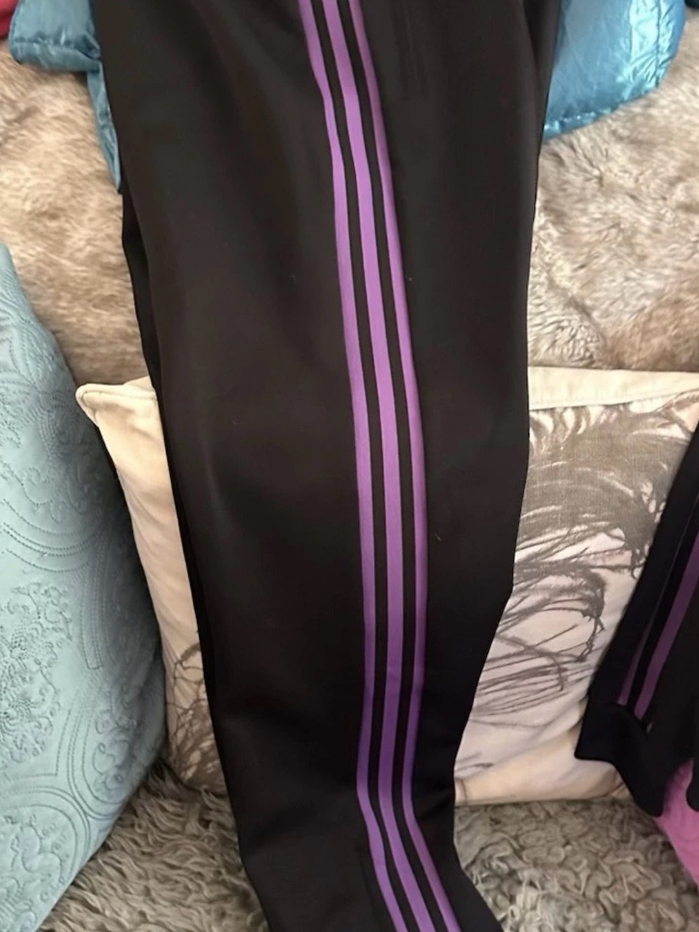 RARE adidas Women SST Originals Track Pants Black w/Purple stripes L/18 DV0131 - Picture 8 of 9